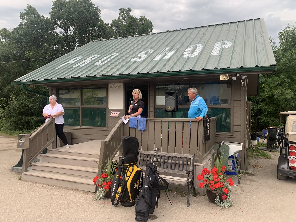AMCshortlinecda's tweet photo. Great afternoon for a round of #AMCgolf with members and guests in Manitoba! 

Thank you to sponsors @ThunderMkt @CloverdalePaint @aicsupplyinc @Axalta #HiTechSeals @wal_group @WalingaInc &amp; @wildwoodtrucks! https://t.co/UG04Iz1Vwi