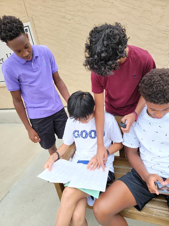 JBSchool's tweet photo. It was great to see the 7th and 8th graders back on campus today to pick up their class schedules, get their school photos taken, find their lockers, and set up their email and Canvas accounts. Tomorrow it's seniors (morning) and juniors (afternoon)! #jbstudents https://t.co/koZRl6ZIHZ