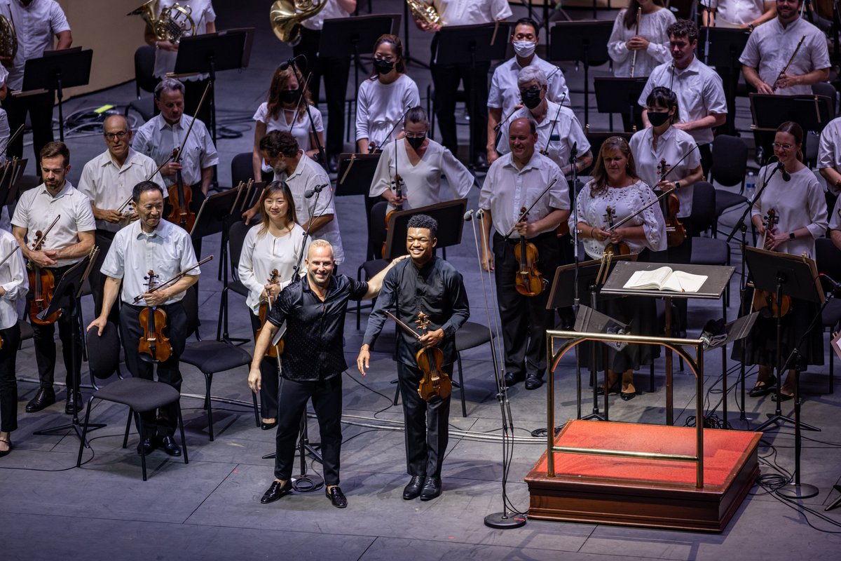 PrimoArtists's tweet photo. Official photos from @RandallGoosby’s debut with Yannick @NezetSeguin and the @PhilOrch! 

“Goosby knocked it off with great pizzazz. Nezet Seguin was clearly entranced. The crowd jumped to its feet with wild cheers.”

📸: @BiglerStudio https://t.co/bHkIBPadyT