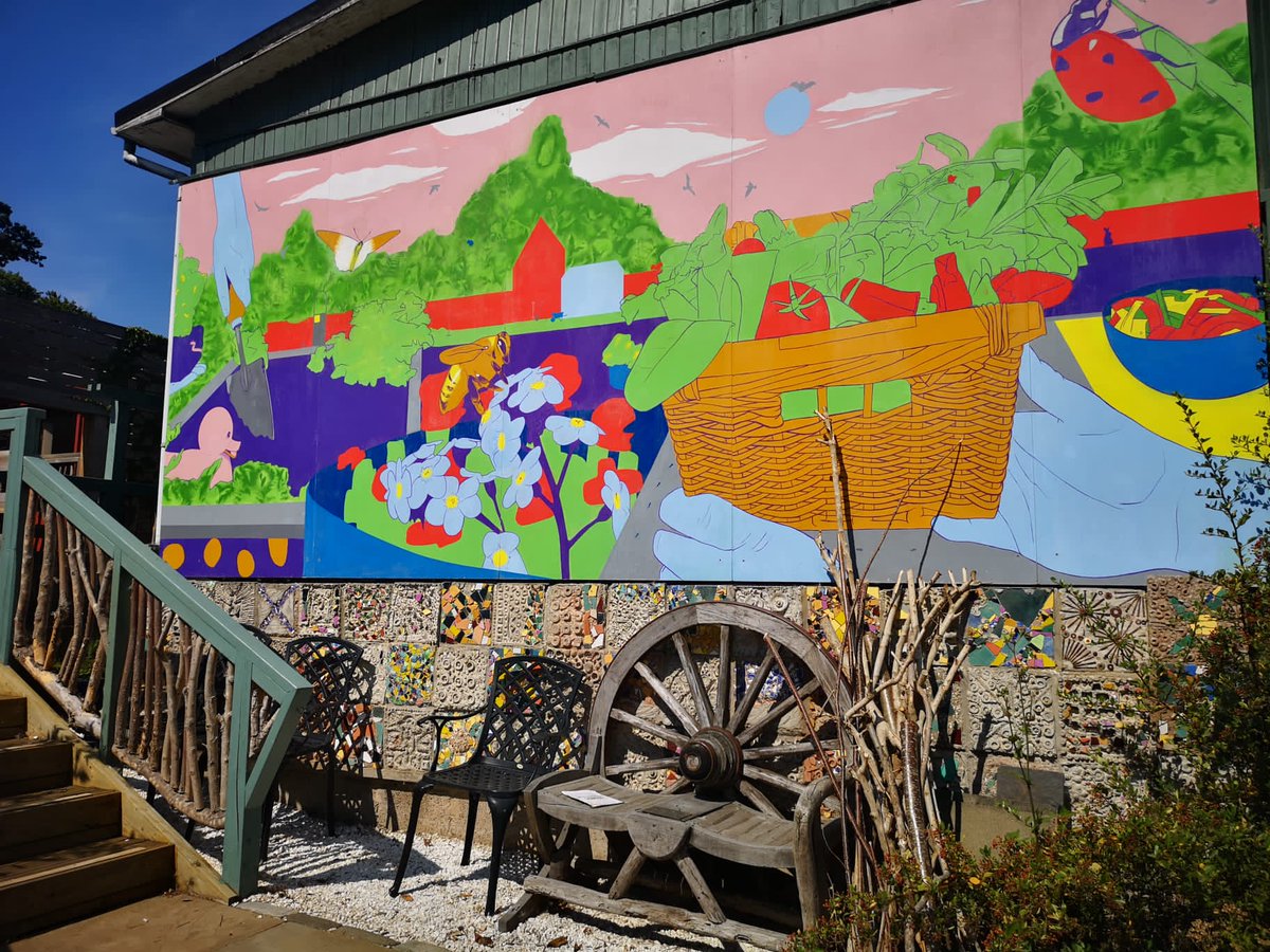 Irish_LOShea's tweet photo. Connections &amp; catch-ups this weekend at the Razzmatazz event at @SAMHtweets Redhall Walled Gardens. 
Looking forward to seeing  @greenspacetrust, @SW20Ed, and @TunnelColinton at Art in the Park by @CV_Enterprise on September 3rd in #SpylawPark, #Colinton.
#Community #VillageFair https://t.co/k2DaGQ2lZa