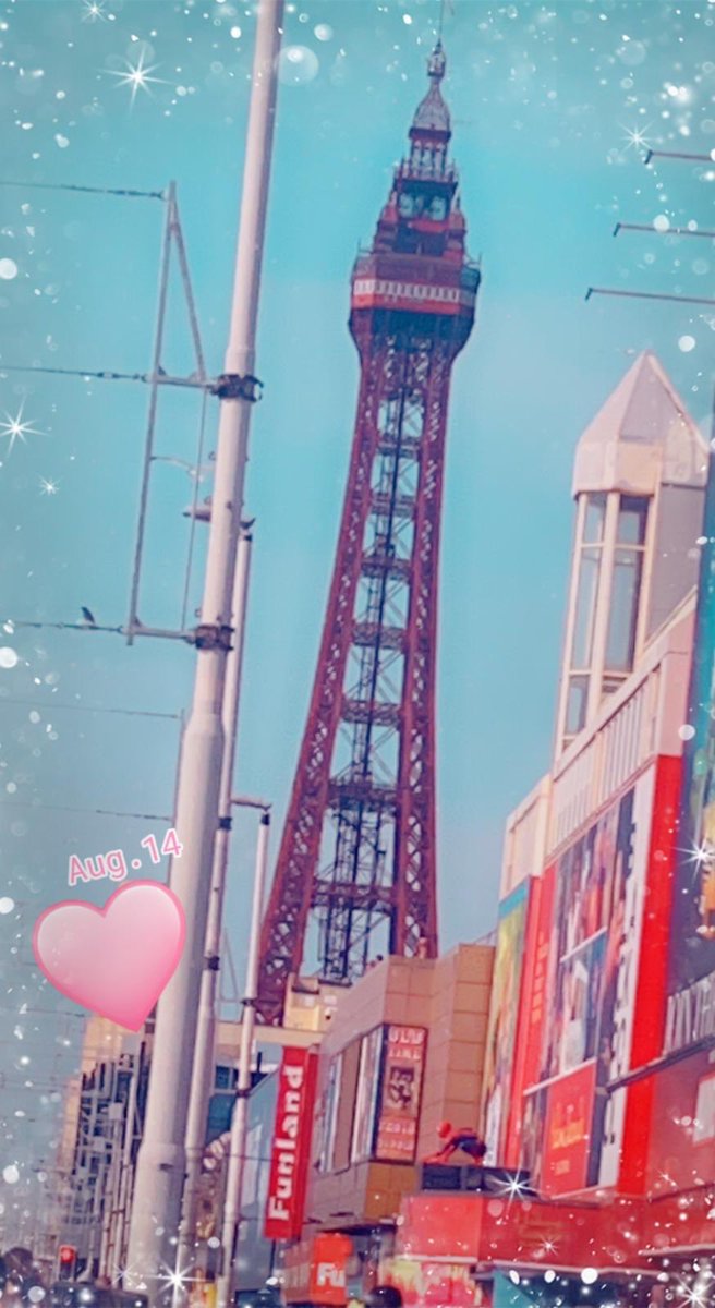 sahera_1988's tweet photo. Had a great time in Blackpool also got to see the Airshow which was amazing.. weather was too hot &amp; was well jam packed 🥰 https://t.co/TEu0KKp2PV