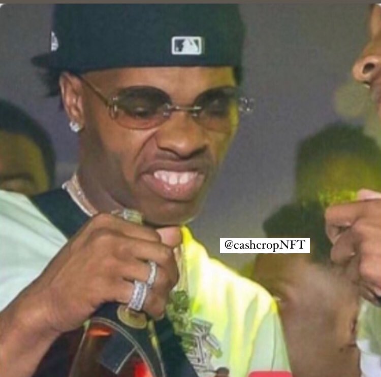 CashCropNFT's tweet photo. When you hit a wet blunt 

#420life #nftcollector #NFTGiveaway #weedsmokers https://t.co/VvAsmsGTlz