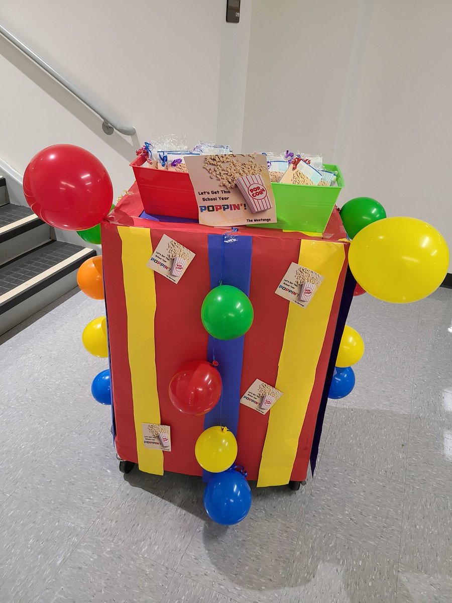 LaKiaLeo78's tweet photo. Oooooh this is just our little Joy Carriage putting smiles on our teacher's faces this morning!! #videocomingup @Principal_Reyna @HISDHighSchools @JoeChandlerHISD https://t.co/NdBo3PeLZV