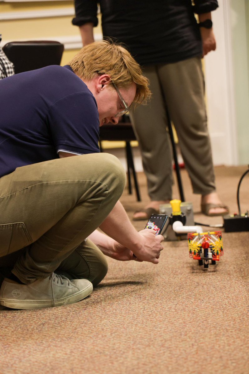 CumberlandLodge's tweet photo. Putting our teamwork and communication skills to the test in our after-dinner session this evening with the help of @Jan_Katalytik and six boxes of K’nex! #clPhD https://t.co/oYT1uvGPl3