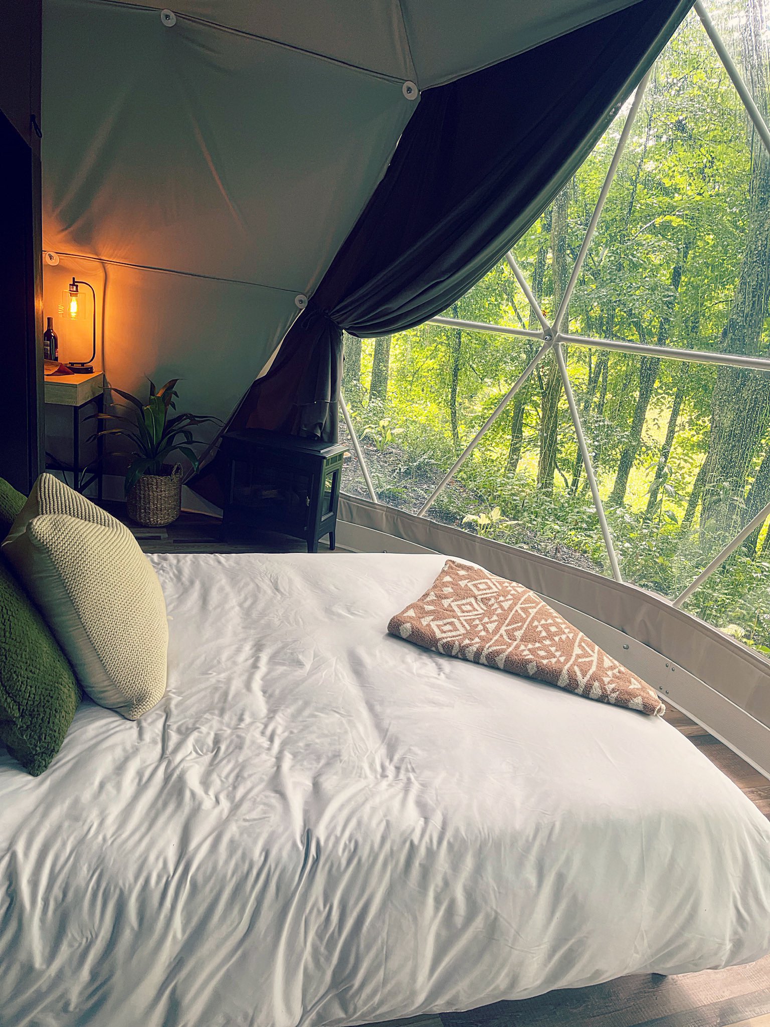 Staying at this gorgeous star dome 😍✨ https://t.co/TXoRVwMTFH