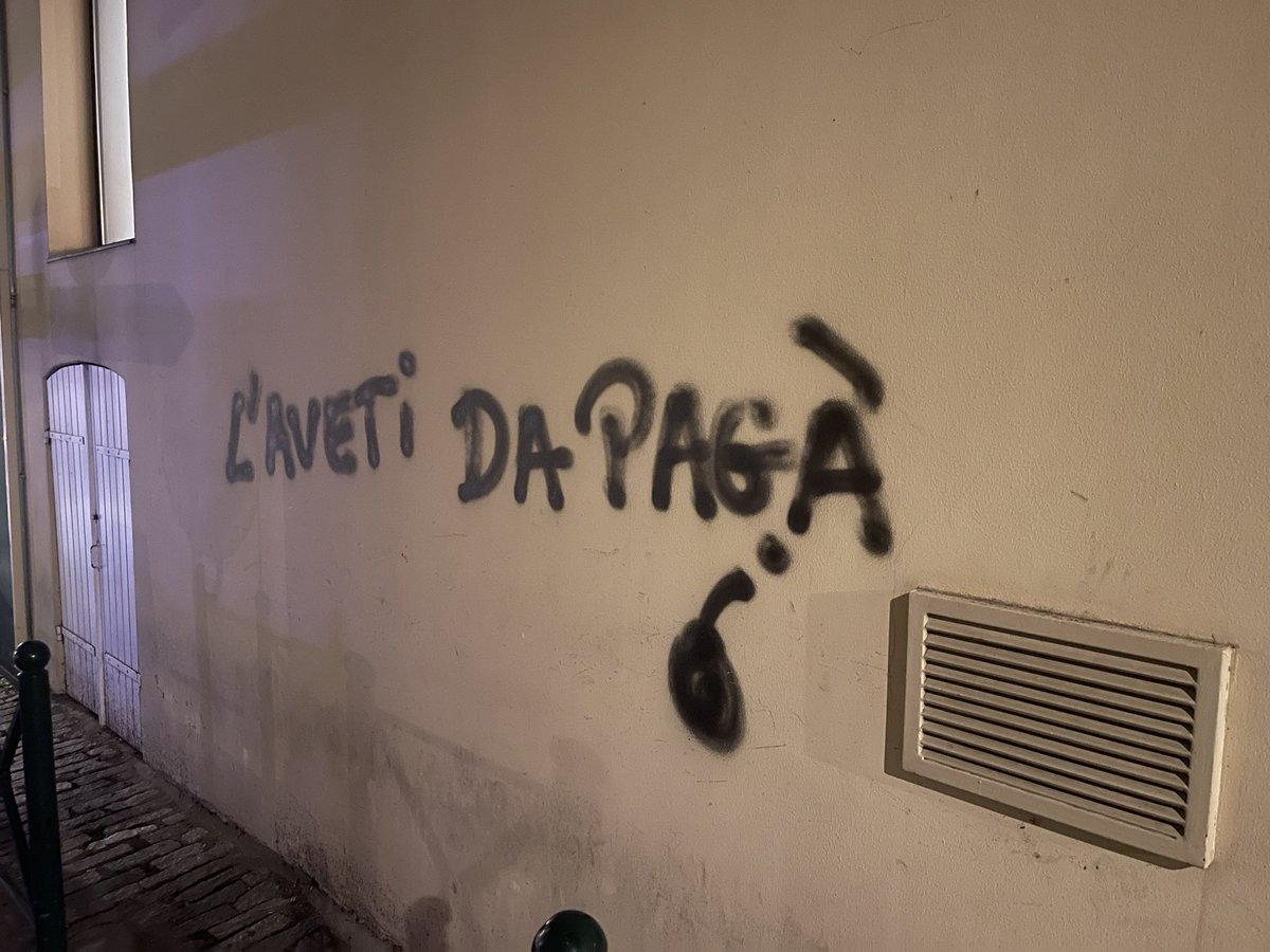 aragian's tweet photo. Perché i corsi hanno le idee chiare https://t.co/2oO2WOFUdL