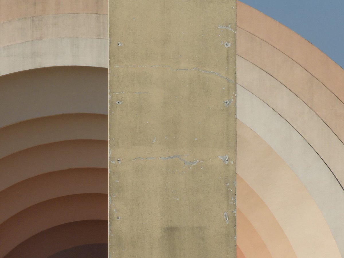 If you balance motionlessly on a handrail at <a href="/KidsAquarium/">Children's Aquarium Dallas at Fair Park</a> at <a href="/fairparkdallas/">Fair Park Dallas</a>, the colorful ceiling and concrete supports of the Band Shell venue across the street create a homage to Georgia O'Keeffe.