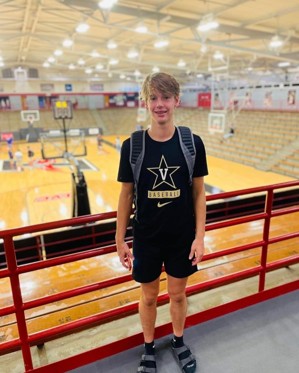 CannonHale1's tweet photo. Great Camp at the University Of Indianapolis @uindy . Thanks coaches, i had fun and learned a lot! https://t.co/778EDYkPKE