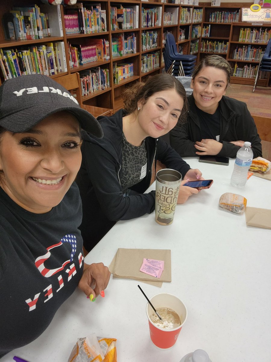 MrsTGonzalez's tweet photo. Cafecito & a BoB ๐ @FieldsFalcons โค๏ธโค๏ธโค๏ธ #fieldsinpires !! Thank You so much for the Warm Breakfast #Spoiled โค๏ธ
@McAllenISD #GreatnessStartsHere @mayegtzdelat @dloera77 @MsTrdla @msmarisalgarza @MrsNMartinez_ โค๏ธ https://t.co/W3vv8V50fs