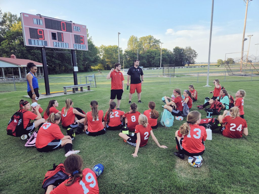 Congratulations to our Junior High Girls on their 9-3 victory over Mater Dei! They took to the freshly lined field and worked together to maintain possession and come out on top. Nice job, ladies!