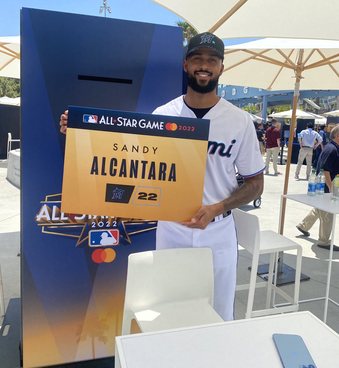 Sandy Alcantara tonight vs the Padres 

7 IP
4 hits
0 ER
7 K’s 

CyYoung front runner. And it’s not even close