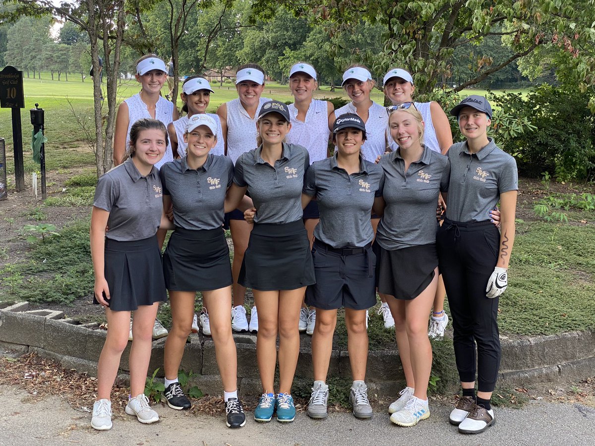 golfgirlsHHS's tweet photo. @HornetAthletic Nice to play a little Ryder Cup format with our friends @MagnificatGolf @Stowbulldoggolf @Green_Bulldogs https://t.co/idUB0DR3X2