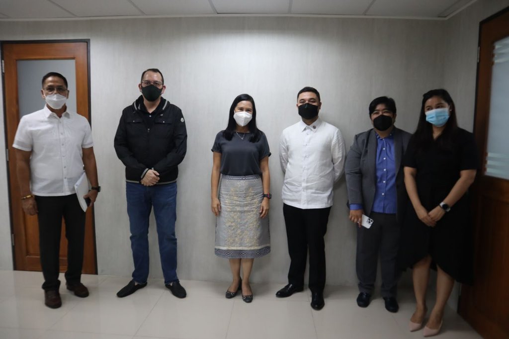 Quezon City Government On Twitter Nagcourtesy call Si 1 Rider quezon-city-government-on-twitter-nagcourtesy-call-si-1-rider