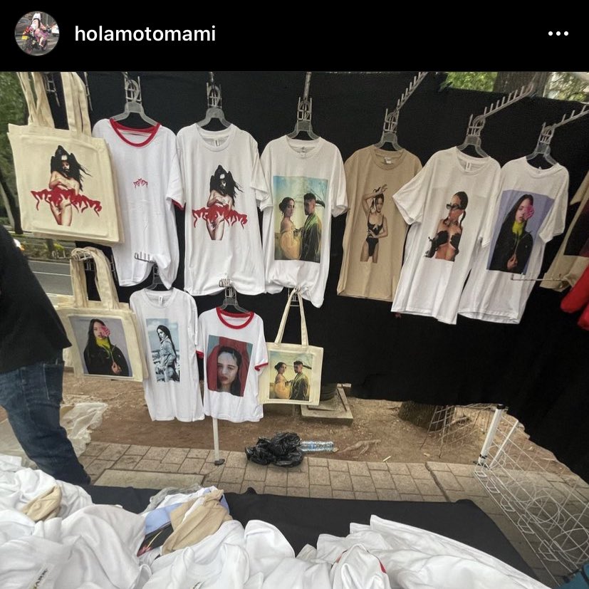 motopxpi's tweet photo. A ROSALÍA POSTANDO O CAMELO VENDENDO AS COISAS DELA KKKKKKK https://t.co/7gcYzRymGf
