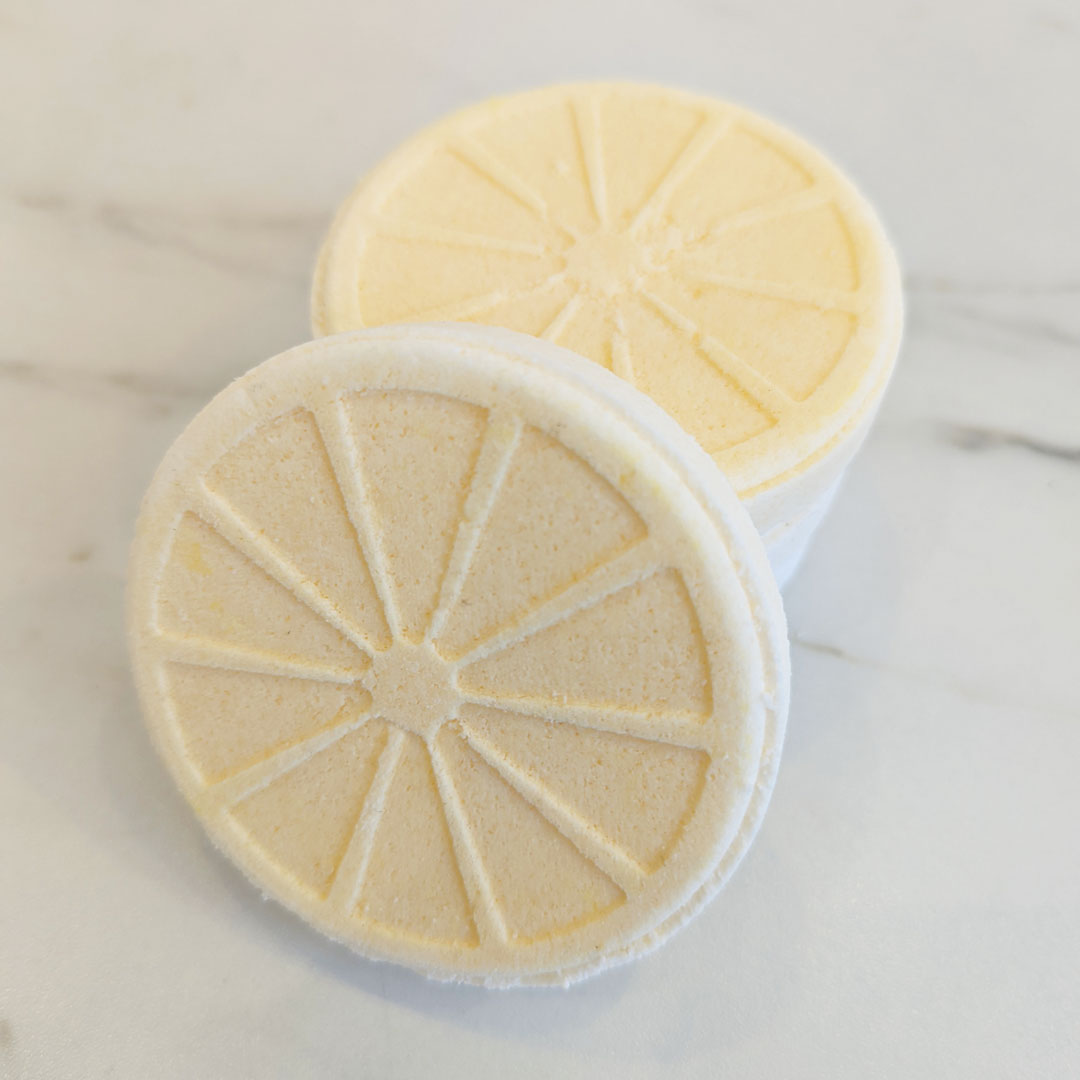 hyssopbeautyllc's tweet photo. #WHATSINITWEDNESDAY #ORANGE CRUSH #BATHBOMB 🧡🧡🧡

Check out the #new shape of our Orange Crush #bath bomb. It's the #sunny essence of an orange with an uplifting scent.  And still made with #allnatural color &amp; fragrance in #zerowaste packaging. #goodforyou...#goodforourplanet! https://t.co/BoVLAqYUXj
