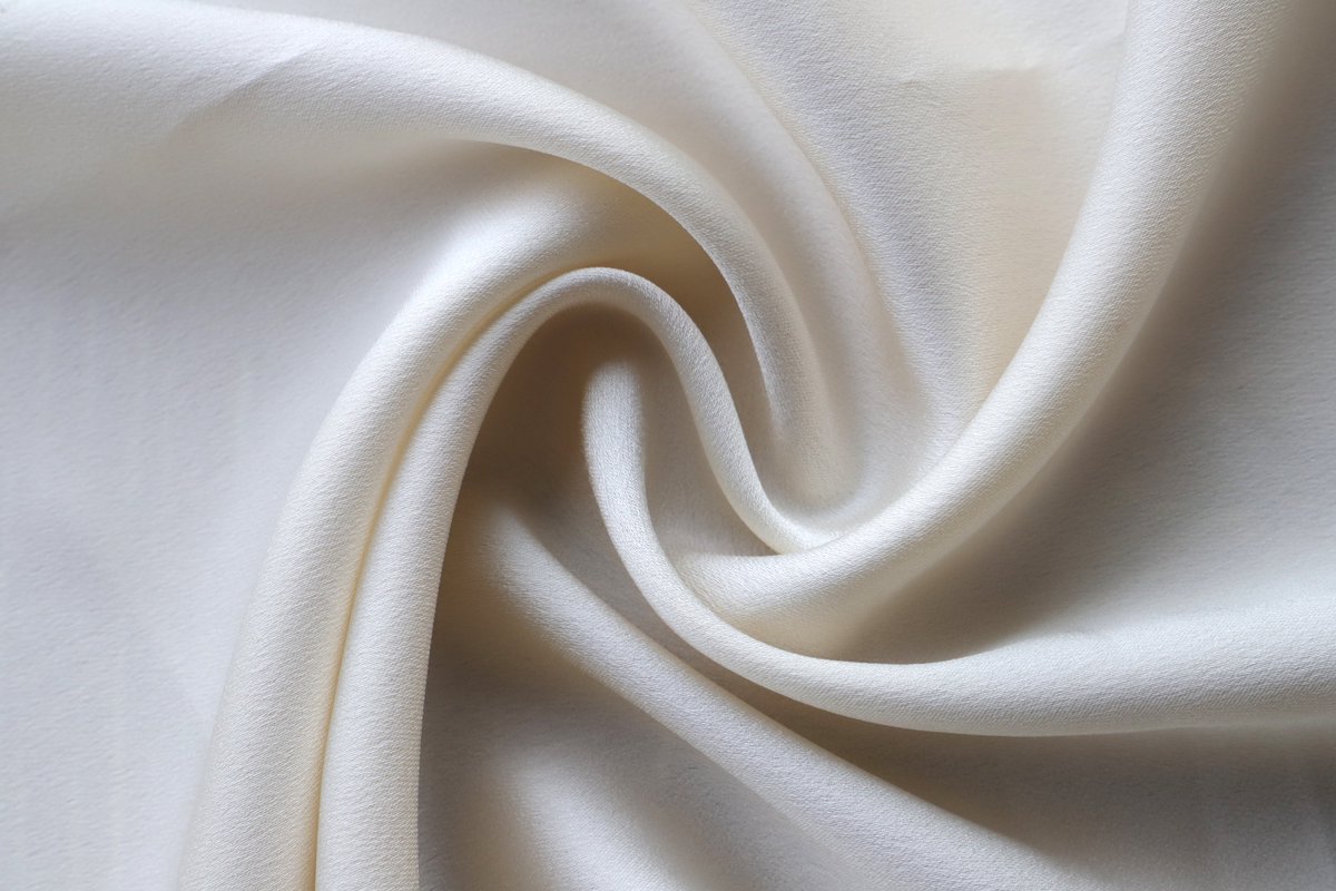 Ningtuo_textile's tweet photo. Acetic acid is a silky texture satin fabric.
#kringle #kainmurah #dress #katunimport #katunitaly  #gamis #batikbaturaden #baju #batikmodern #batikmurah #batikaceh #kemeja #kebaya #tulledress #tullebordir #tulleweddingdress #tullebordir #batikindonesia #seragambatik https://t.co/HlckAqtoGy