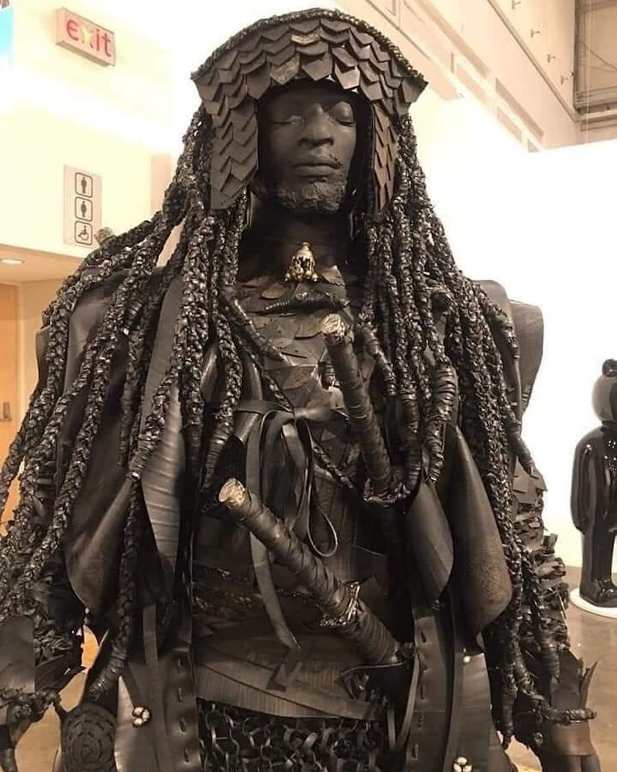 historydefined's tweet photo. A statue of Yasuke, an African slave, who arrived in Japan in 1579 and may have been the first black Samurai. https://t.co/r5YlE6z9Sl https://t.co/TTrB9b1PlM