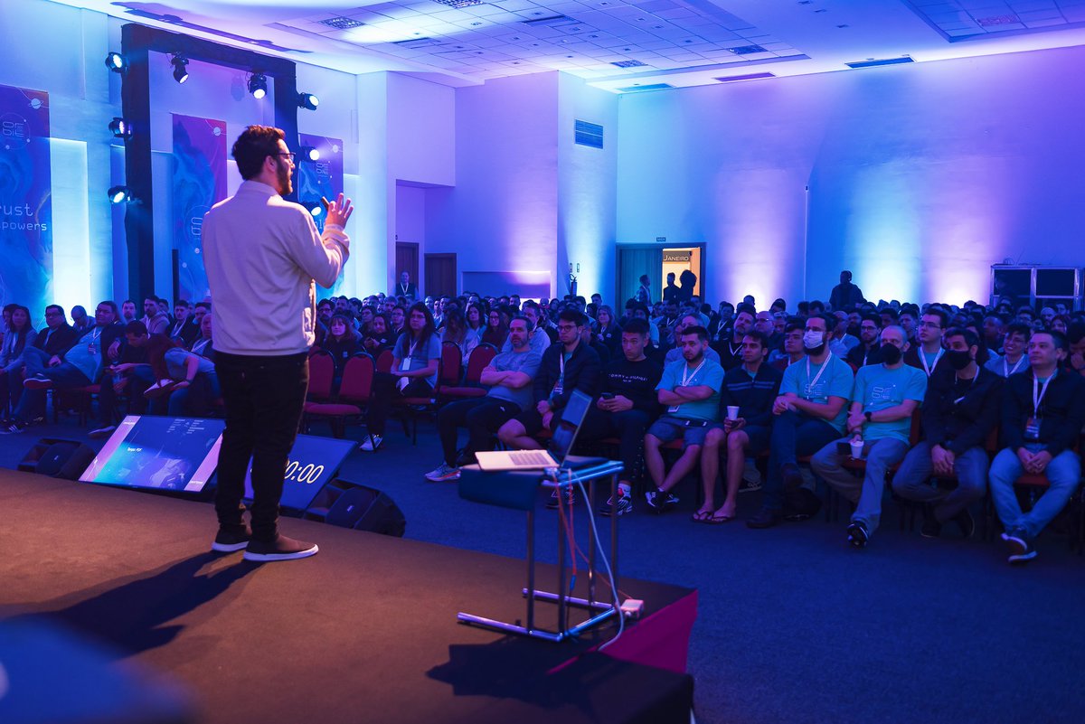 rodrigokamada's tweet photo. Foi muito especial conhecer esses profissionais incríveis no offsite de tecnologia, o Orbit @ZENVIA_, um evento com mais de 300 Humanz de tecnologia. 👨🚀 🚀 🌎
#zenvia #tecnologia #orbit #offsite #tech #humanz https://t.co/8xrJybVT1z