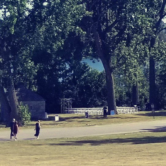 LimestoneTrio's tweet photo. Yesterday was another gorgeous day to celebrate love! 💖 This time at the east park @FortHenry. What a beautiful setting, complete with celebratory cannon fire! 💥 (That may have been a coincidence...😏) Congratulations Alex and Sara! 
👰💕🤵 https://t.co/AxiJgkiuMI