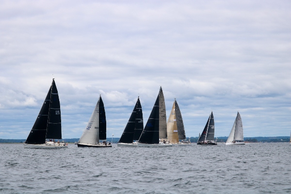 #Chester #ChesterRaceWeek #CRW2022Highlights #HellyHansenChesterRaceWeek #NovaScotia #racing #sailing

chesterraceweek.com/day-1-chester-…