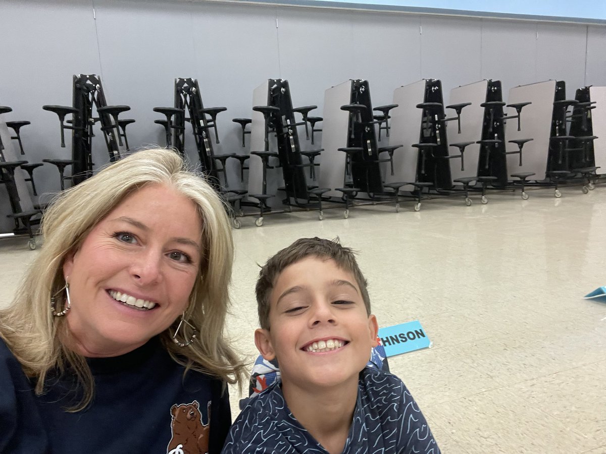 My first student this morning on my first day as a principal with kids in the building! It’s going to be a great year full of joy! <a href="/BooneBears/">George and Johnnie Boone Elementary</a> #AISDProud #aisdjoy <a href="/AustinISD/">Austin ISD</a> <a href="/WeAreAISD/">Austin ISD Office of Talent Strategy</a>