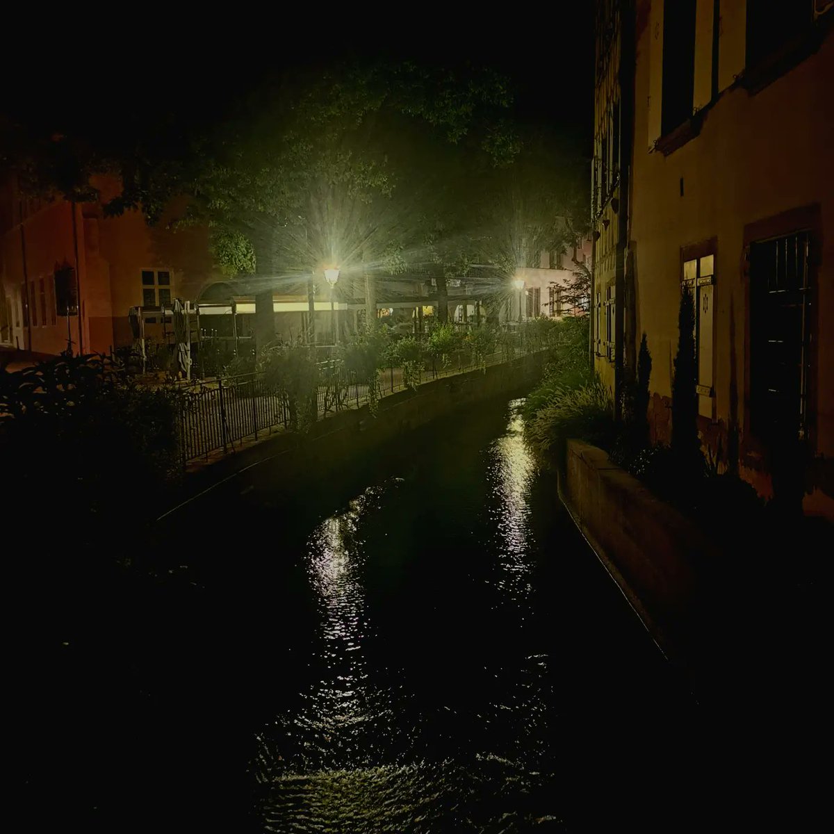 IGeantet's tweet photo. Colmar de nuit avec mon chéri 😘 https://t.co/8bGG4RmKXu