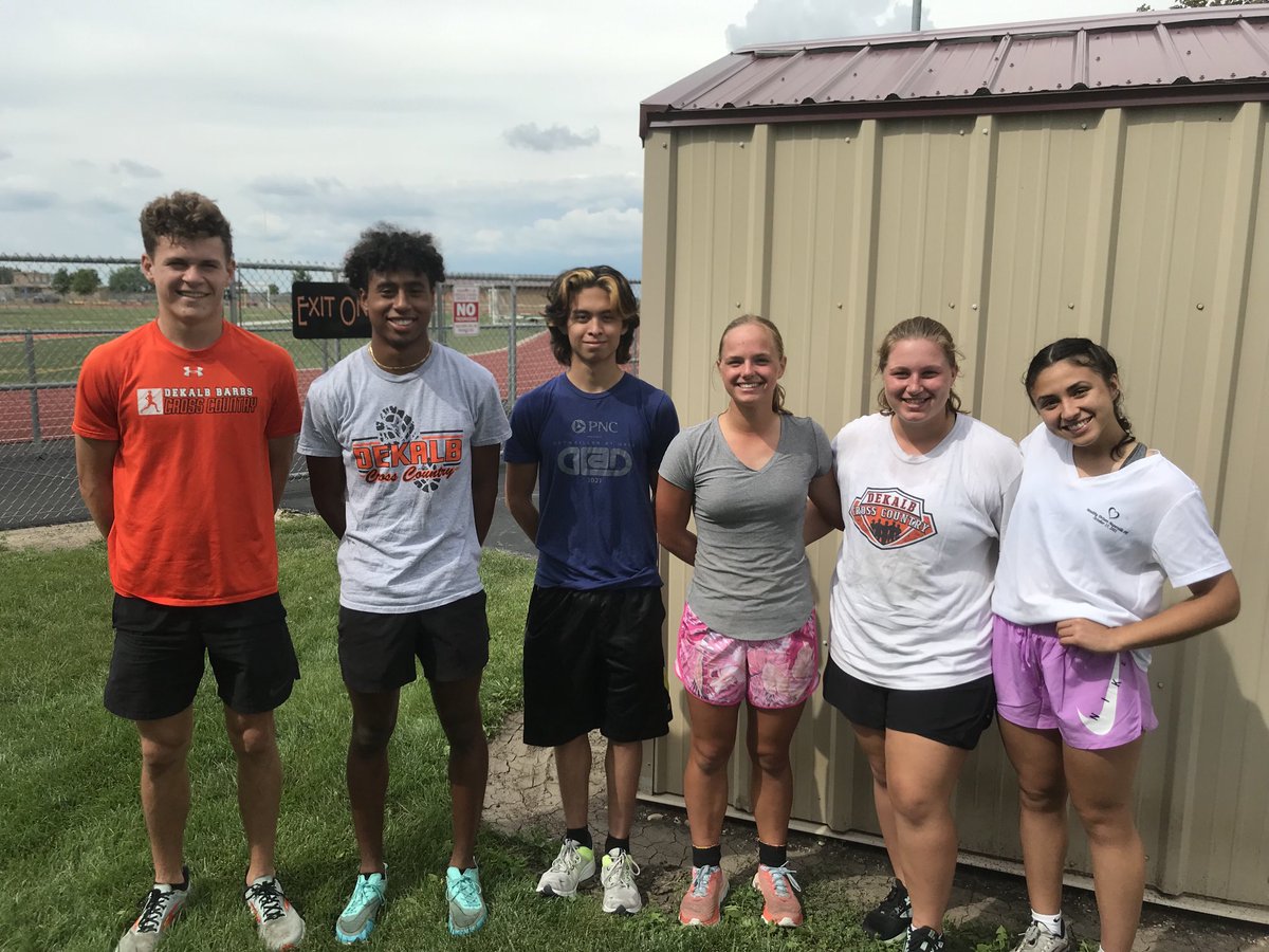 2022 Cross Country Captains ready for a great season!  Riley, Jack, Angel,  Jenna, Kayla, and Korima