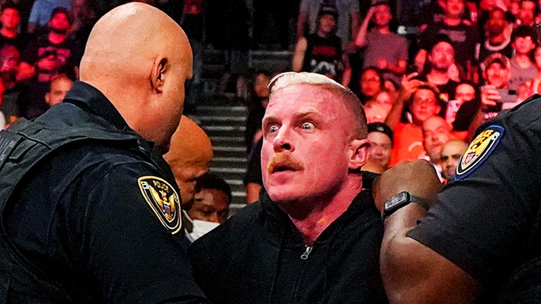 Walu2go's tweet photo. TONIGHT! The king returns. #WWERaw
#DexExpress https://t.co/CQFN467Ruz