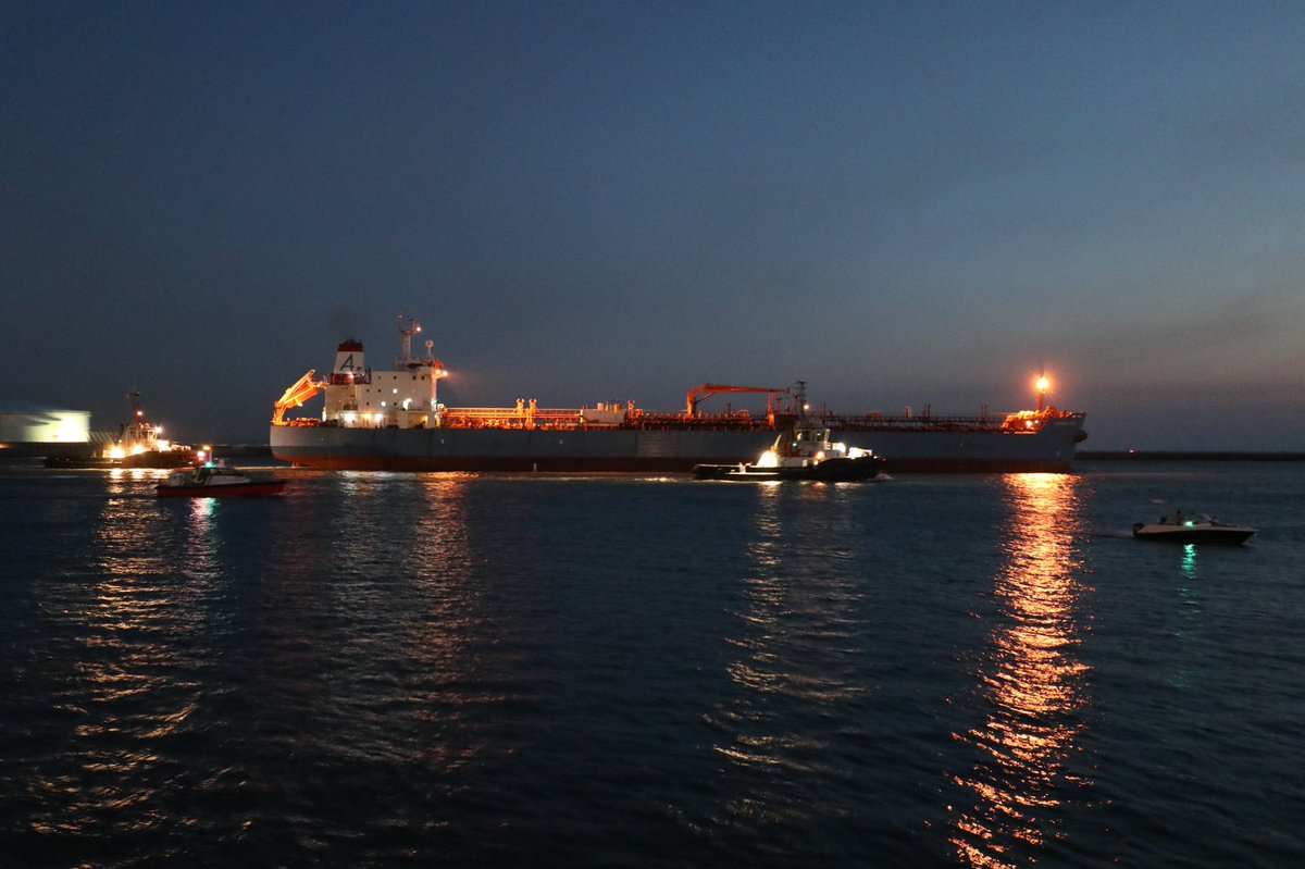 josviaque's tweet photo. Serdeczne pozdrowienia z Hawru dla Docenta @gibon102! Donoszę, że ruch jak w Gdańsku. #port #Hawr #Francja #LaManche https://t.co/yPhDWZtDLf