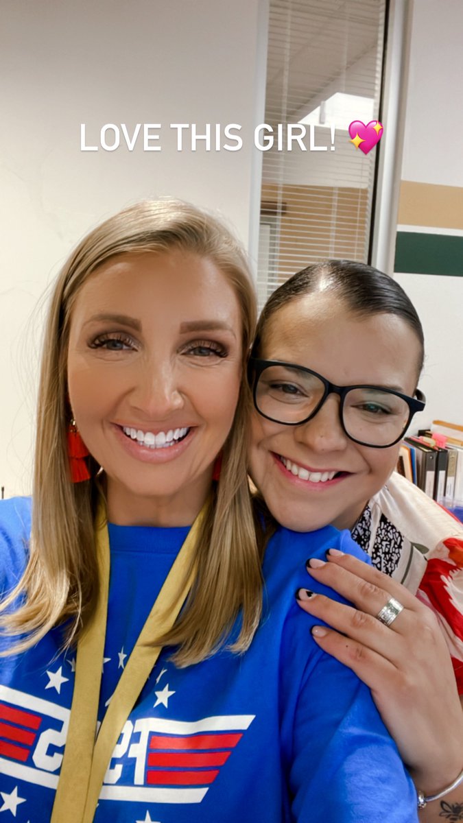 BuddBarbie's tweet photo. What a great first day! @FSHISD @gomez_rene1010 https://t.co/fMWta8ZSDg
