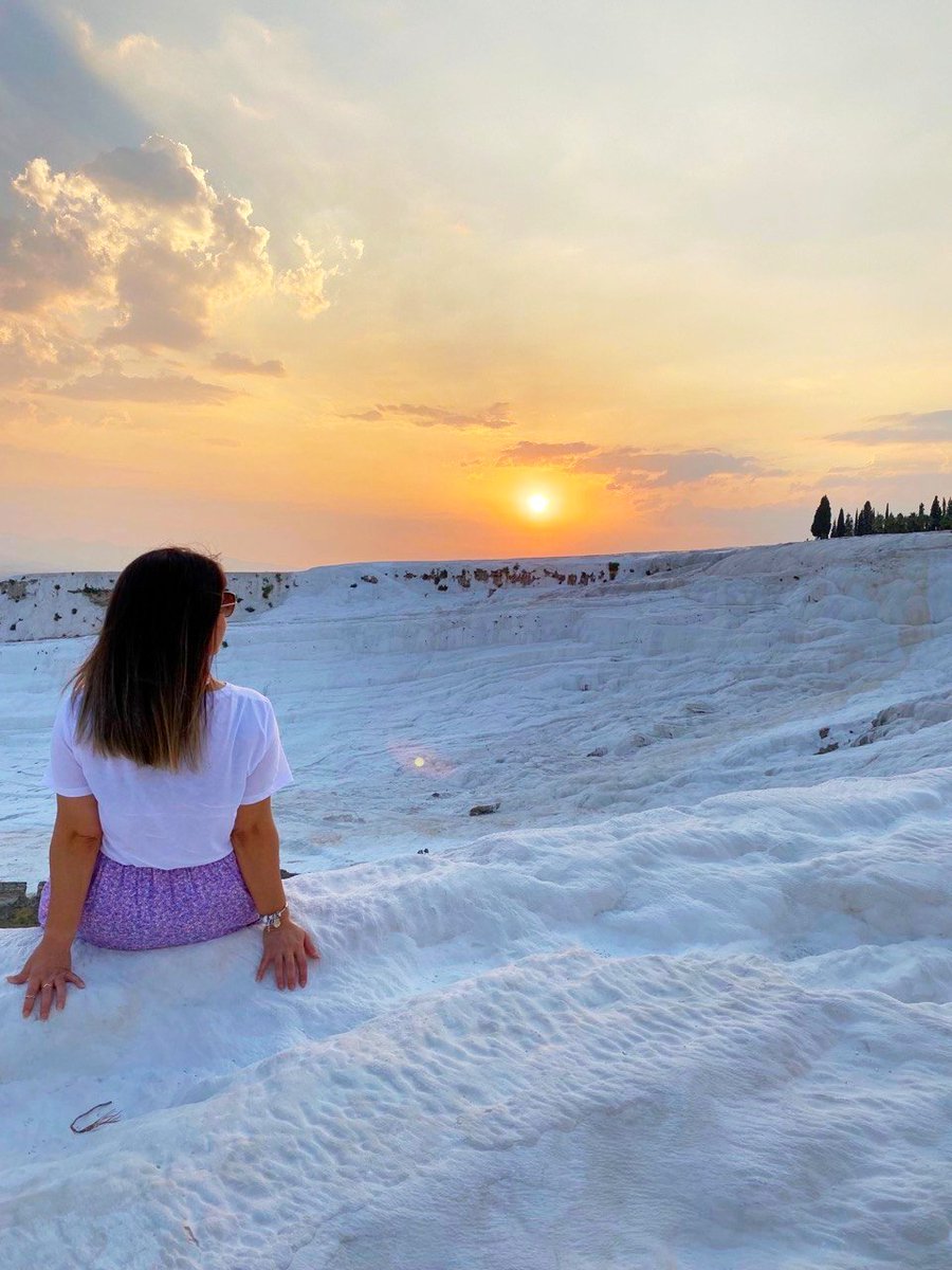 fatos2021's tweet photo. Bulutların üzerinden güneşi seyretmek 🧡
#YeniProfilResmi #pamukkale #denizli https://t.co/PUAchH5UpM