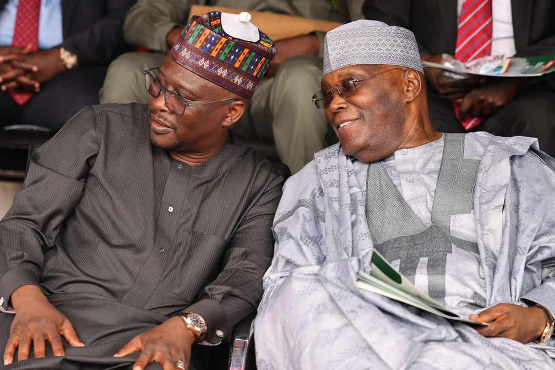 PDP2FIXNIGERIA's tweet photo. H.E @atiku is the most loved politician in the country,he a leader, father and mentor, he is what Nigeria needs at this perilous times, and is why he is the incoming president of Nigeria 2023.

No one is more prepared for the task of making Nigeria working again. https://t.co/CNj8Ym6d6f