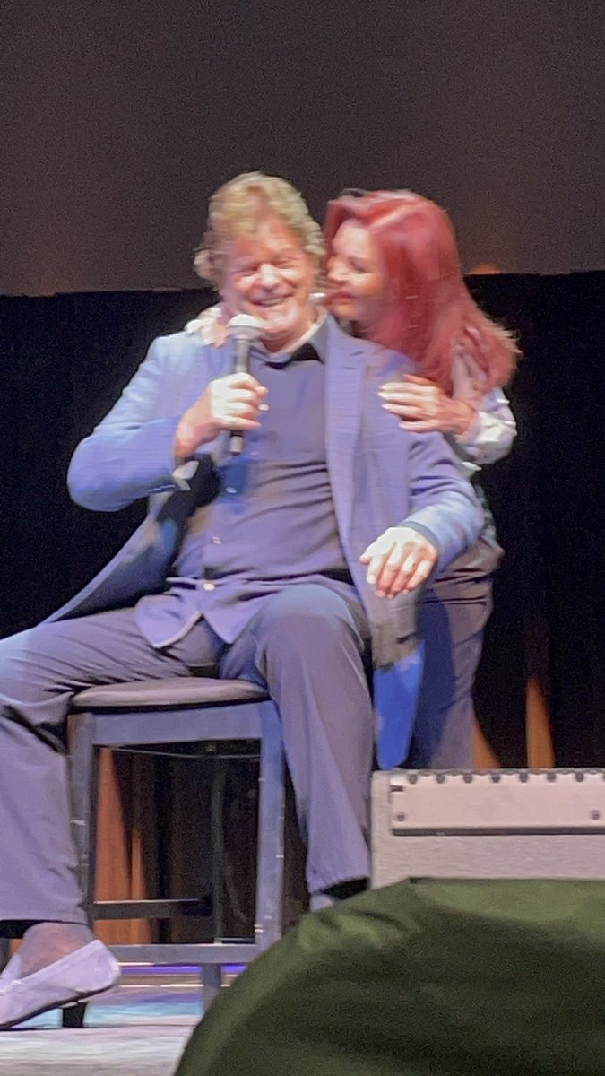DeenasDays's tweet photo. Conversations on Elvis Part2 with Barbara Eden, Pat Boone, Jerry Schilling and Priscilla Presley.
#ElvisWeek45 #Memphis
#Elvis #TCB⚡️🐅
#YearOfTheTiger #ElvisWeek
#Graceland #HappiestPlaceOnEarth
#ElvisWeek2022 https://t.co/n5HNuje4dp