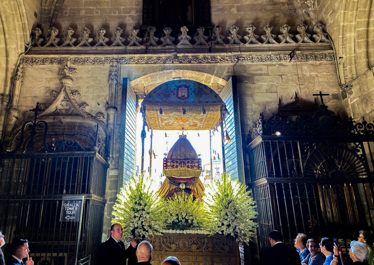 Todo sea por la Virgen