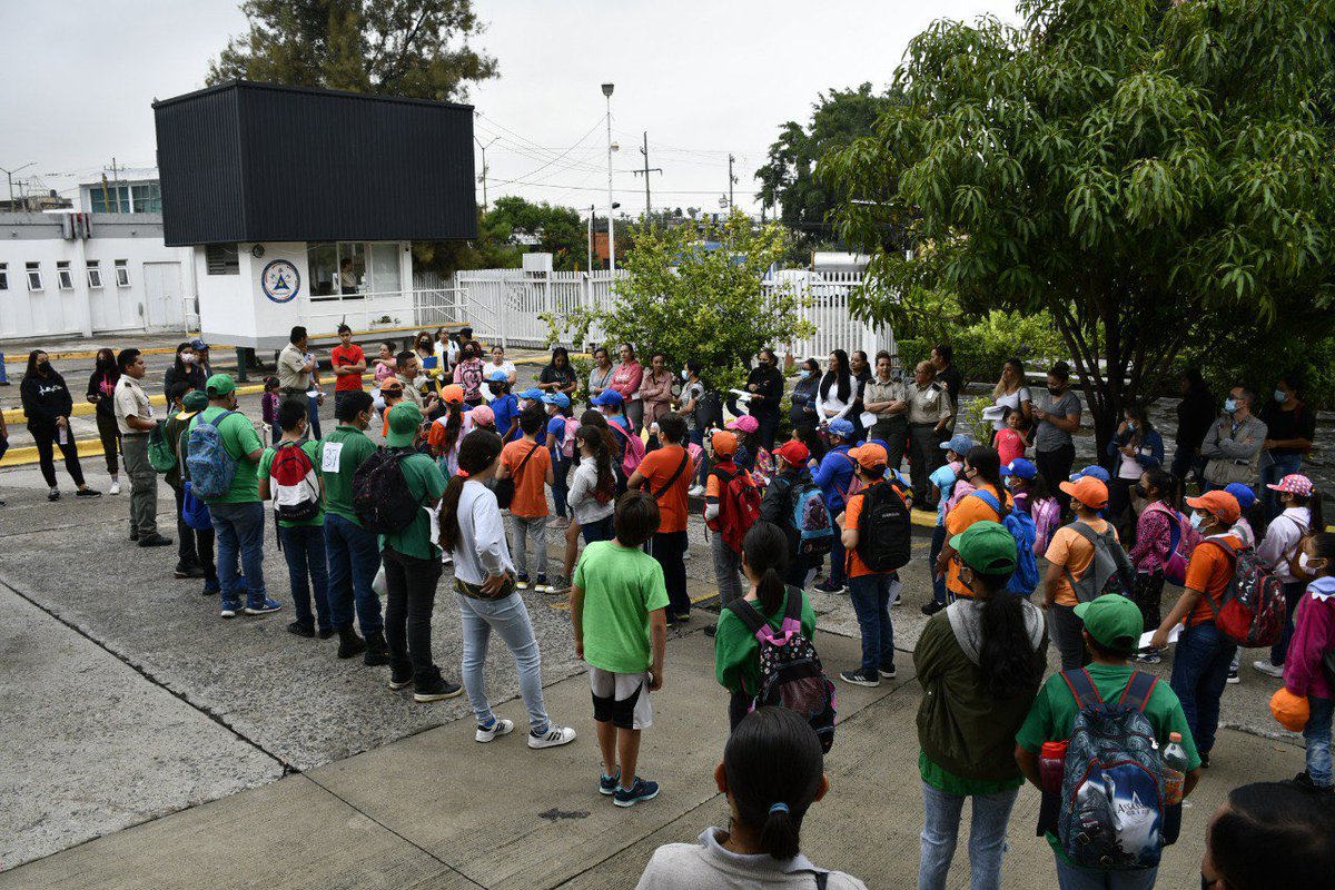 PCJalisco's tweet photo. #ENTÉRATE 🚨 Este lunes inició el Curso de #VeranoPC 2022 en nuestra Comandancia Central.
Durante esta semana los niños y jóvenes se divertirán y aprenderán sobre temas relacionados a la protección civil y medidas de prevención ante situaciones de emergencia
#OrgullososDeServir https://t.co/85yV20SqQs