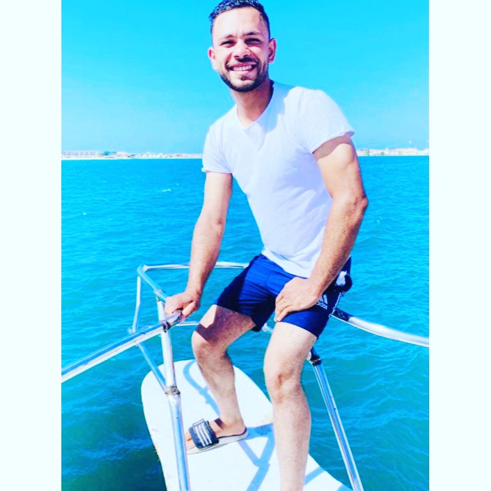 #صورة_ملف_شخصي_جديده
*﮼الثبات،ع،القمهه،اصعب،منن،الوصول،إليها🔥🧿👑