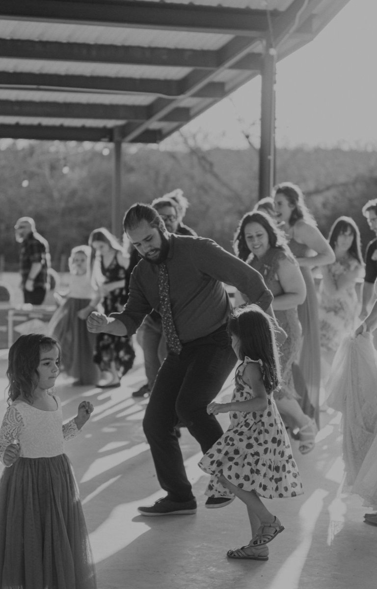 stephen_ellis93's tweet photo. Some of my favorite stills from past events!
#DJ #EllisEntertainment #interactivedj https://t.co/CbI9Sh67mH