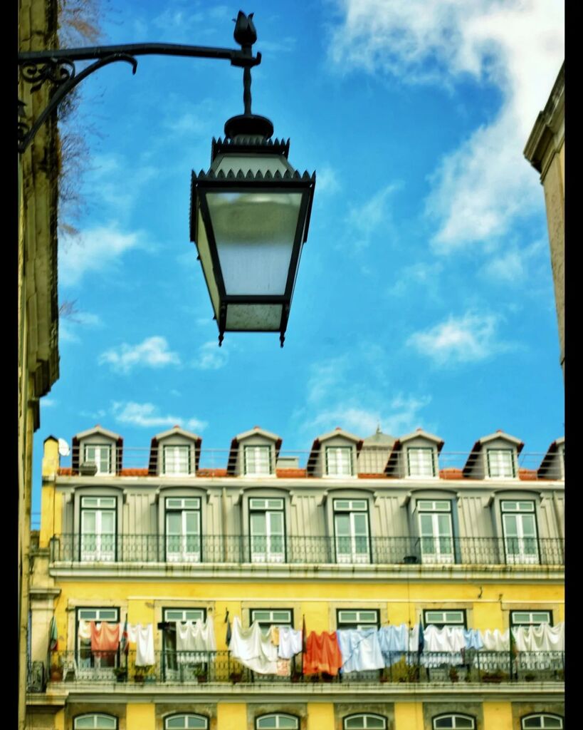 luzfosca's tweet photo. Lisbon, Set 2010
.
.
.
.
.
.
#fernandoaestevesphoto #lisbon #sharing_portugal #portugal_lovers #olho_portugues #explorar_portugal #portugal_em_fotos #15aoburro #photooftheday #picoftheday #eyeshot_magazine #facadelover #world_doorsandwindows #kings_doors… https://t.co/frHcy7m5cf https://t.co/izRkHl68LS