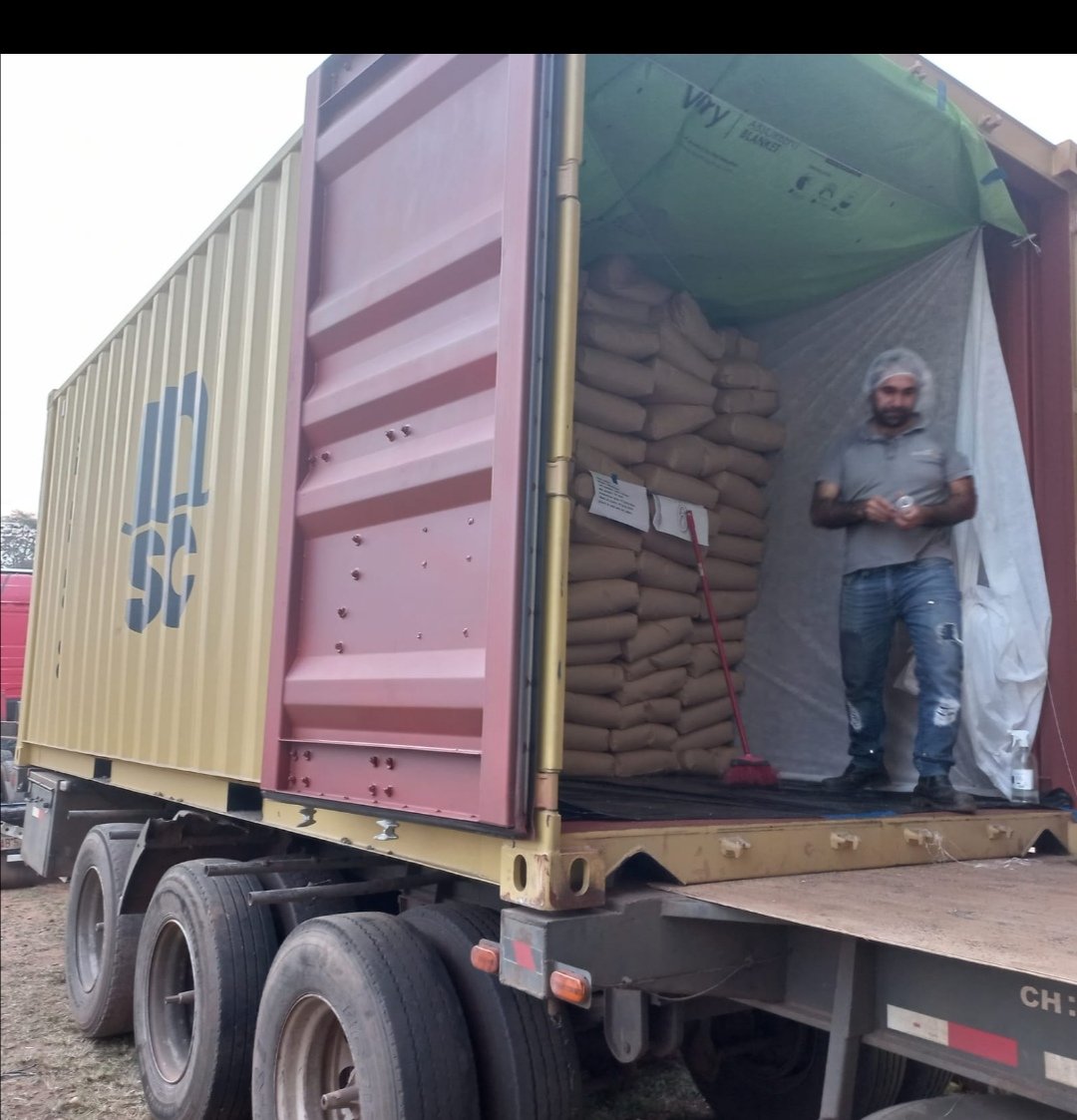 ayalagimenez's tweet photo. Cooperativa AgroNorte Ltda, trabajando para exportar Chía orgánico para el mercado Alemán el primer contenedor listo.Felicitaciones al Consejo Directivo y Funcionarios de la Cooperativa AgroNorte Ltda https://t.co/8wBatzo54X