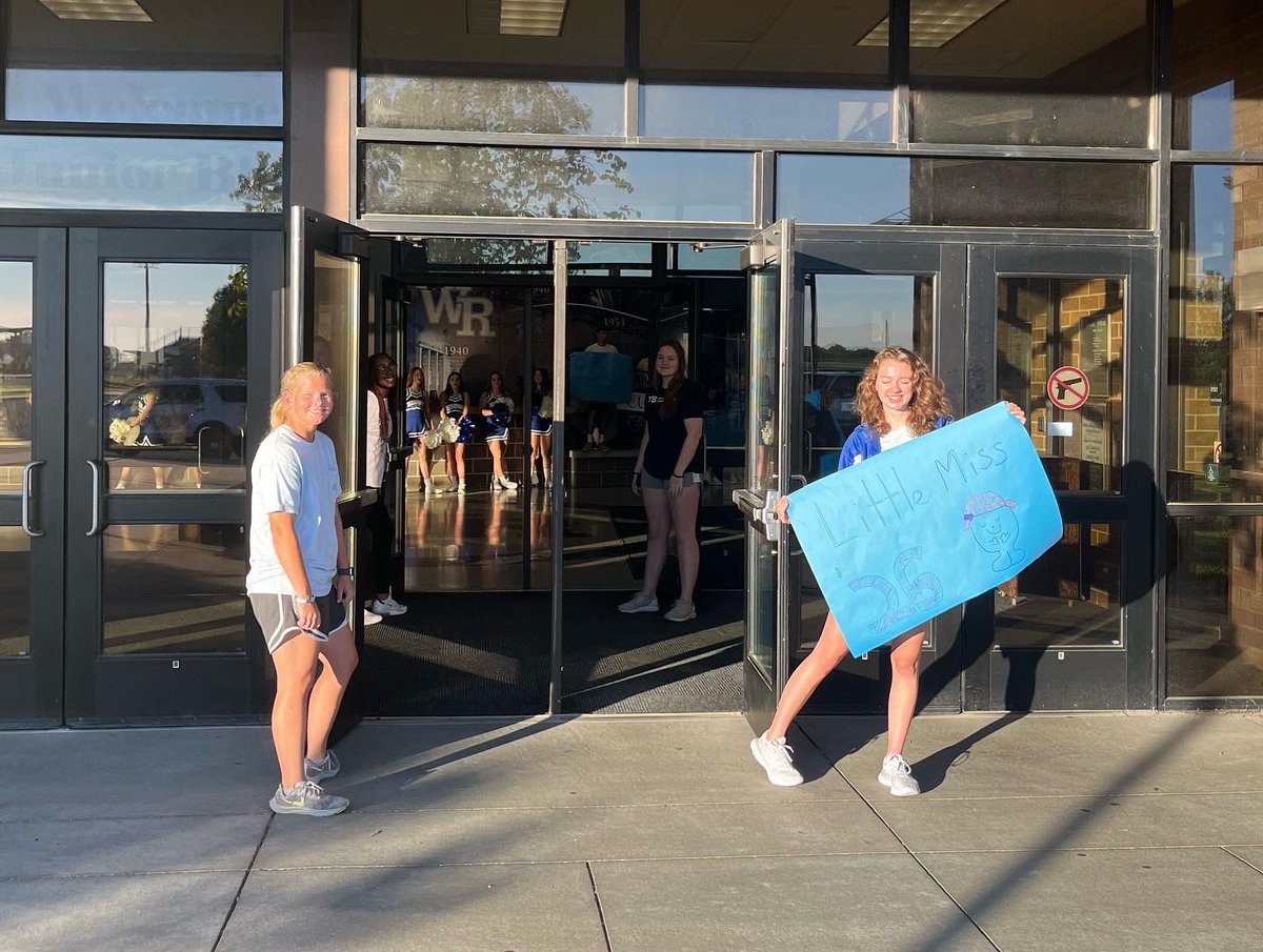 stuco_wrhs's tweet photo. Started the new school year off strong last week! We had our annual StuCo retreat with all members and then welcomed the freshmen for their first day on Thursday! https://t.co/v1KH8Fi9C9