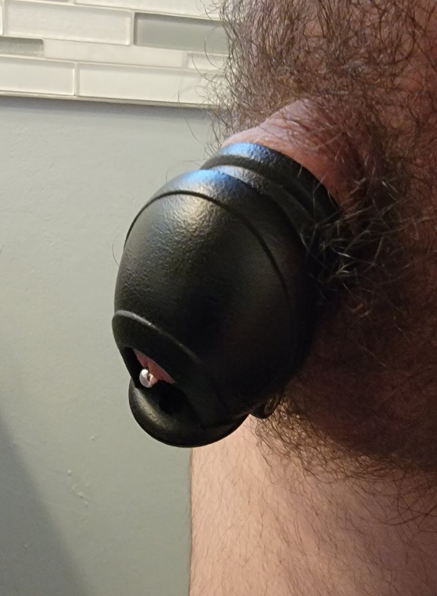 epsilon034's tweet photo. Hello Twitter!

I know I haven't posted in ages

But Im back, and for a very special day

Today marks my 1000th day in #permanentchastity!

And my order from @_Evotion_ just got here. It's been very effective Which is good, cause today has been a *very* horny day for me >/////> https://t.co/L2CXs3QFA0