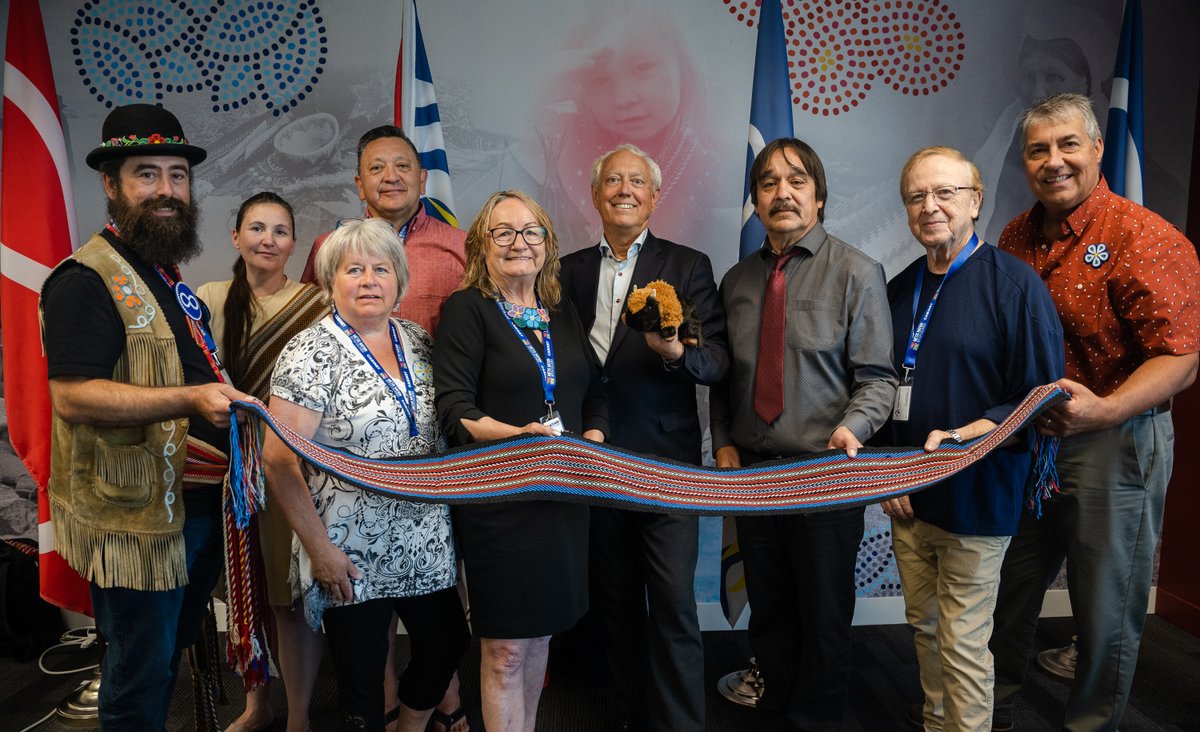 MetisNationBC's tweet photo. Our Cabinet was honoured to host @MurrayRankinNDP, Minister of Indigenous Relations and Reconciliation, and his staff at our head office to continue discussions on implementing the DRIPA Action Plan through a new relationship agreement with British Columbia.

@BCGovNews https://t.co/YaH9fEgFDr