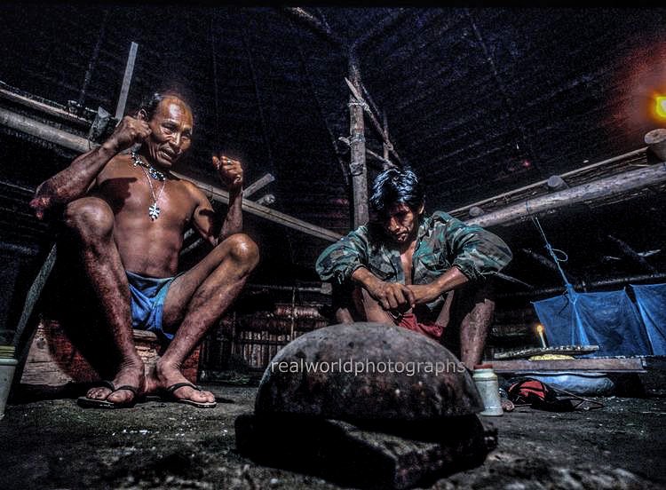 RealWorldImage's tweet photo. A Shaman and his assistant in an Amazon jungle hut. South America. Gary Moore photo.
Real World Photographs. #southamerica #shaman #amazon #jungle #yaje #ayahuasca #drugs #leticia #colombia #garymoorephotography #realworldphotographs #nikon #photojournalism #photography https://t.co/PFDk55Jv1j