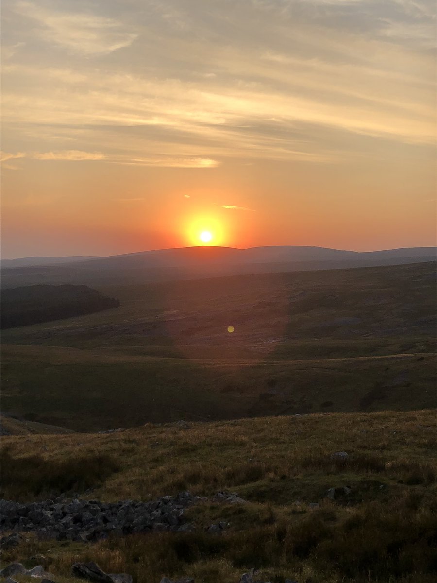 SophieGooner's tweet photo. From Saturday-a climb up a steep mountain (hill) in the blazing heat isnโt my idea of fun and resilience was tested all round but a gorgeous sunset, meteor shower and watching the young people learn to herd sheep makes it worth it #comeby #justkeepclimbing https://t.co/taoh4rHS4N
