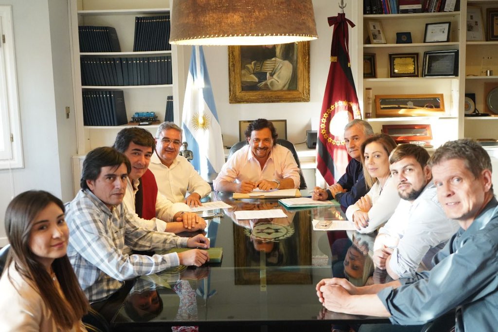 FaPLpWTX0AMbGk3?format=jpg&name=medium