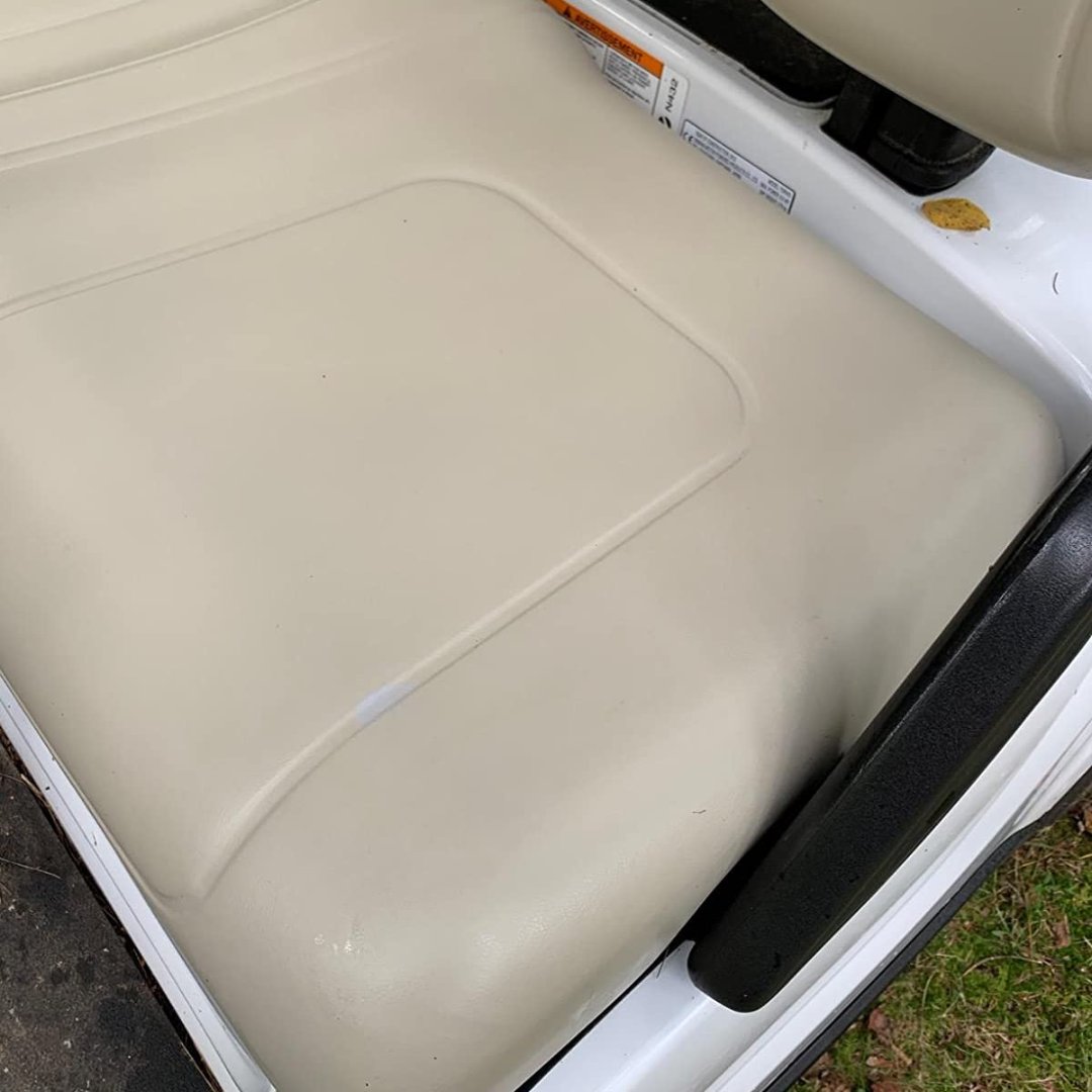 Starbriteinc's tweet photo. This golf cart was left in the rain and developed mildew stains along the upholstery. In just a couple of minutes, the seats looked brand new with a simple application of Mildew Stain Remover.
#StarbriteSolutions #MildewMonday #MildewStains #MildewStainRemover #MoldStains https://t.co/Cs6TVmHz2j