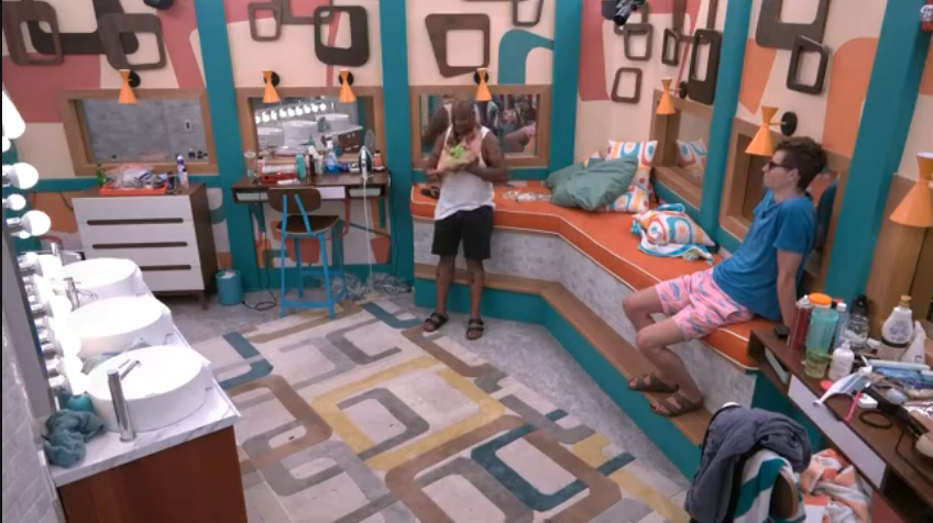 BBLiveUpdaters's tweet photo. #BB24
Good evening everyone! Looks like Terrance is in for a long night applying these tattoos. He's having fun with it. #Ink182
Michael, Britt, Turner watching on & being supportive https://t.co/KJsPPHHwiR