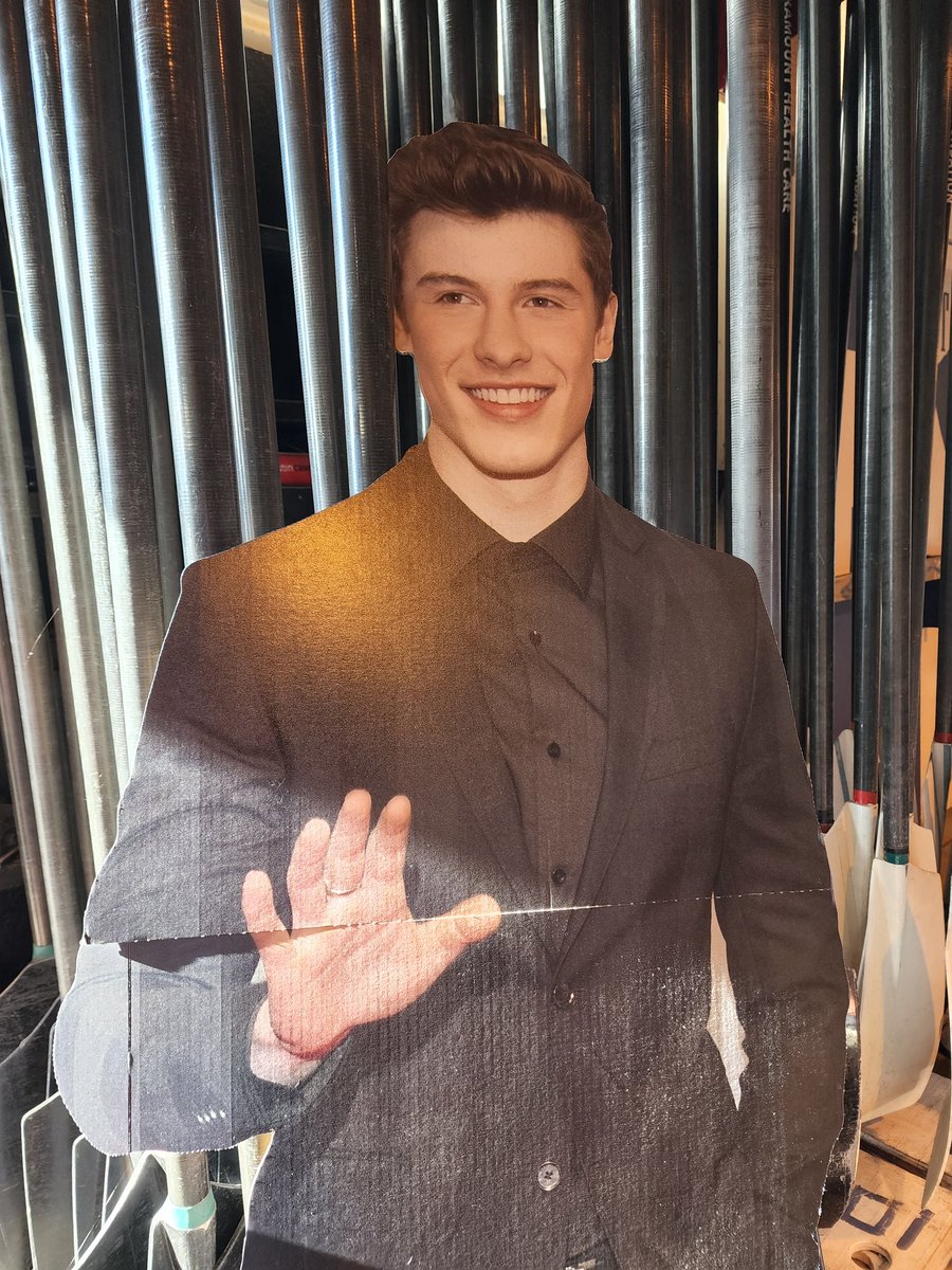 RowingSua's tweet photo. Shawn Mendes stopped out for our first practice - he can't wait to get on the water!!

Interested in checking out the team?  Join us this week at practice from 4:00 pm - 6:00 pm at The Toledo Rowing Club.  Email stursularowing@gmail.com with questions. 

@SUA_Arrows @suaarrows https://t.co/qdJvjWdPGK