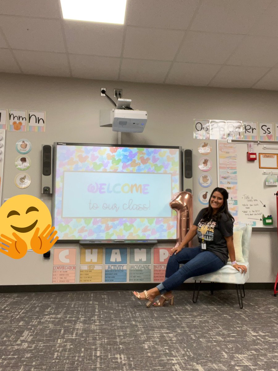 Meet the teacher = ✅✅✅ so great meeting all my new friends and families! Can’t wait to see what 2022-2023 school year has in store for Our class! 💜 #fielderpride <a href="/FielderElem/">Edna Mae Fielder Elementary</a>