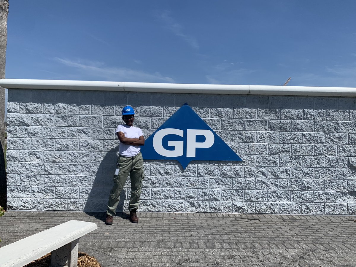PSEFoundation's tweet photo. Our students may have been on break, but they were certainly keeping busy!  Zainab Soumahoro spent her summer interning with Georgia-Pacific.  We can't wait to hear all about her experience when she returns to campus next week!  Thanks for the photos Zainab! https://t.co/vGyThEsyRK